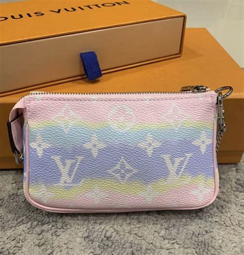 lv escale mini pochette|Louis Vuitton Palo Alto.